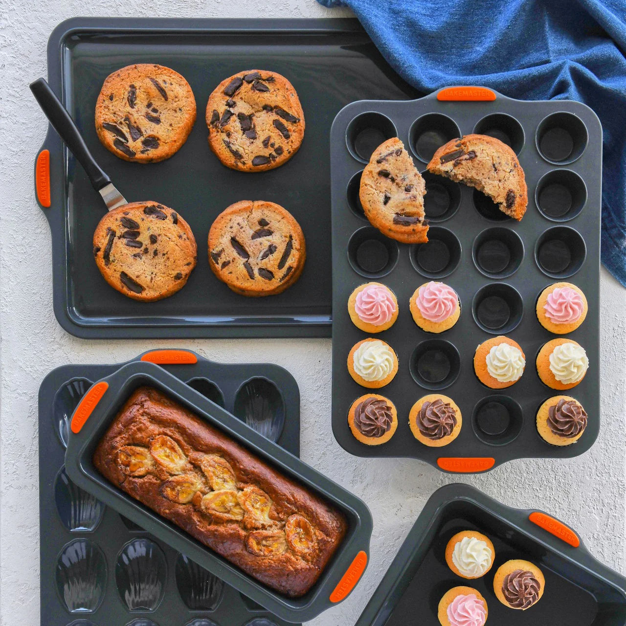 BAKEMASTER Reinforced Silicone 12 Cup Muffin Tray