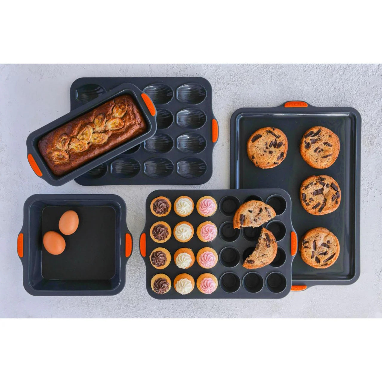 BAKEMASTER Reinforced Silicone 12 Cup Muffin Tray