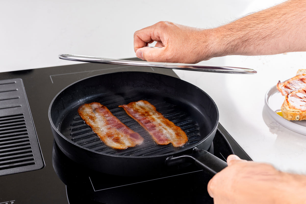KitchenAid – Odour Absorbing Splatter Guard 33cm