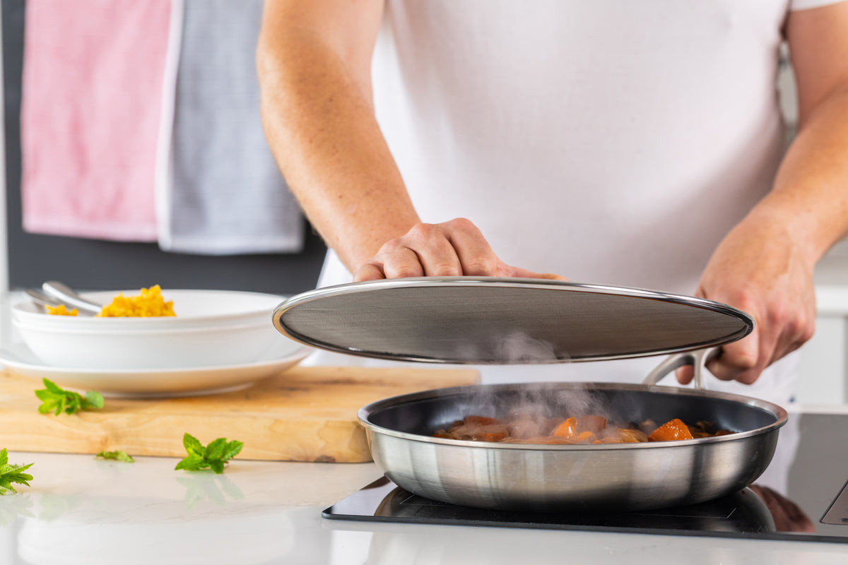 KitchenAid – Odour Absorbing Splatter Guard 33cm
